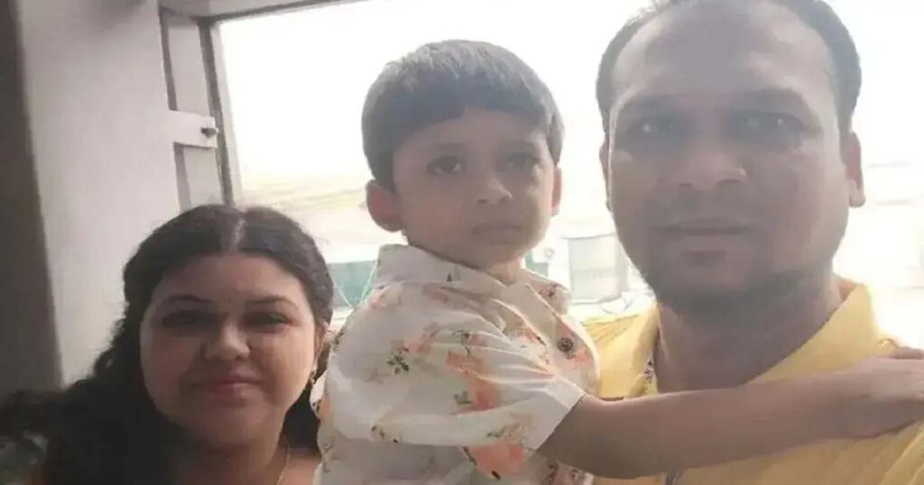 কলকাতায় হোটেলে অগ্নিকাণ্ডে পরিবারসহ বাংলাদেশি সাংবাদিক নিহত