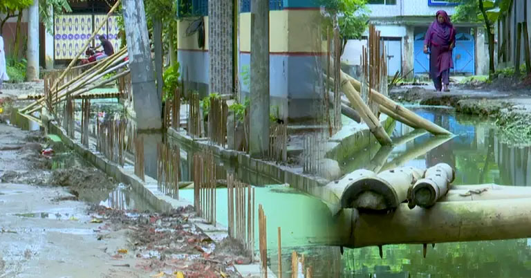 সাতক্ষীরায় ড্রেন নির্মাণে ৪০ কোটি টাকা ব্যয়, দুর্ভোগে নগরবাসী