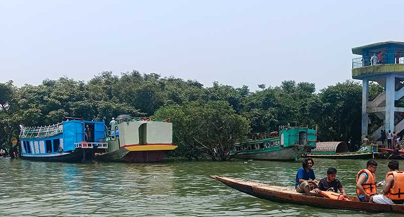 টাঙ্গুয়ার হাওরে গোসল করতে নেমে প্রাণ গেল যুবকের