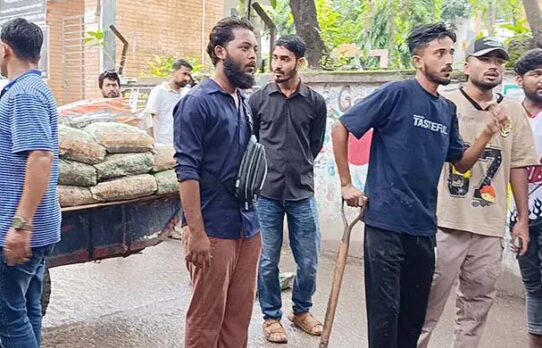 নারায়ণগঞ্জে ছাত্রদল শিবিরের ধাওয়া-পাল্টাধাওয়া, আহত ২০