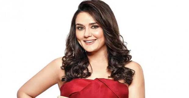 মাতৃত্বের অভিজ্ঞতা নিয়ে নতুন সিনেমায় প্রীতি জিনতা