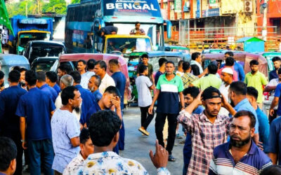 চট্টগ্রামে গ্যাস না পেয়ে সড়ক অবরোধ বিক্ষুব্ধ চালকদের