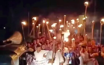 চট্টগ্রামে বিলের মাঝে রাতে আওয়ামী লীগের মশাল মিছিল