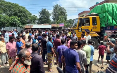বগুড়ায় নিহত বেড়ে ৭, স্পিডব্রেকার নির্মাণের আশ্বাসে সড়ক ছাড়লেন স্থানীয়রা