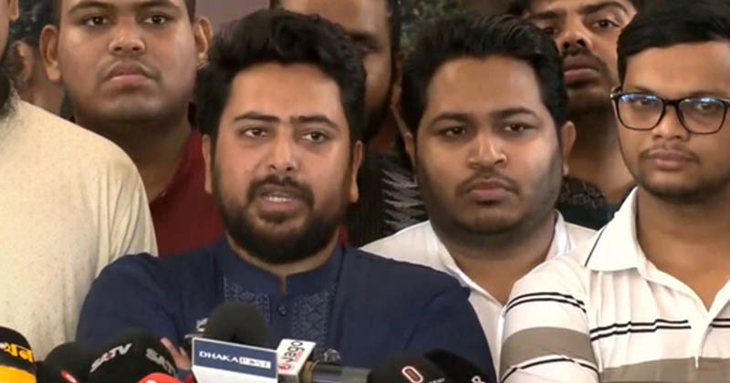 সবার আগে বাংলাদেশ বললেও বিএনপি ভারতকে ভয় পাচ্ছে: নাহিদ ইসলাম