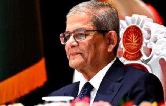 রাষ্ট্রপতি মির্জা ফখরুল ইসলাম আজ বঙ্গভবনে উঠছেন