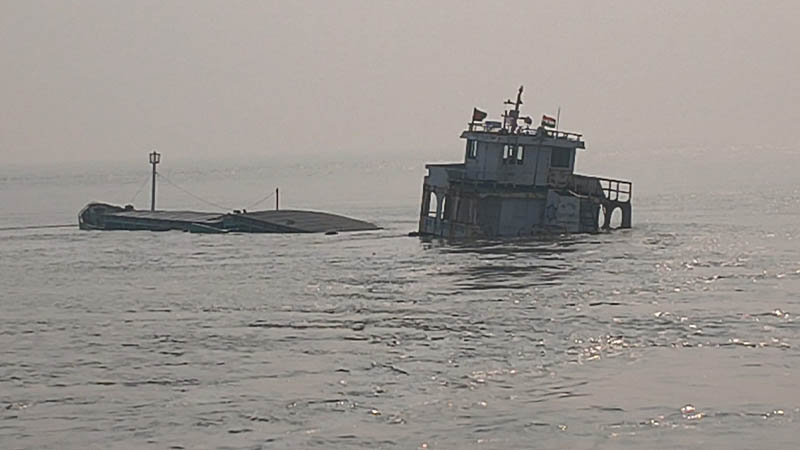 বাংলাদেশিসহ ২৪ নাবিক নিয়ে ওড়িশা উপকূলে ডুবলো পণ্যবাহী জাহাজ
