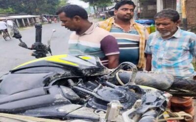 নিয়ন্ত্রণ হারিয়ে খাদে পড়ে দুই মোটরসাইকেল আরোহীর মৃত্যু