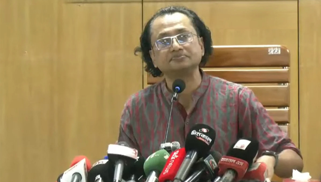 দেশে এলপিজির সংকট নেই, মজুত করলে সরকার ব্যবস্থা নেবে: তথ্য উপদেষ্টা
