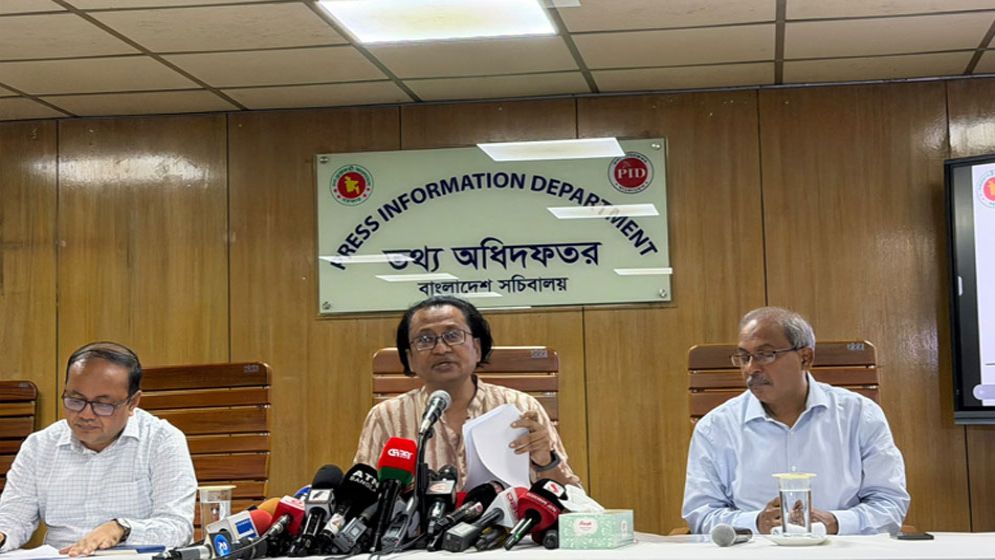 গণমাধ্যমে শেখ হাসিনার বক্তব্য অস্বস্তিকর,ভারত সরকারের এ নিয়ে ব্যবস্থা নেওয়া উচিত: তথ্য উপদেষ্টা