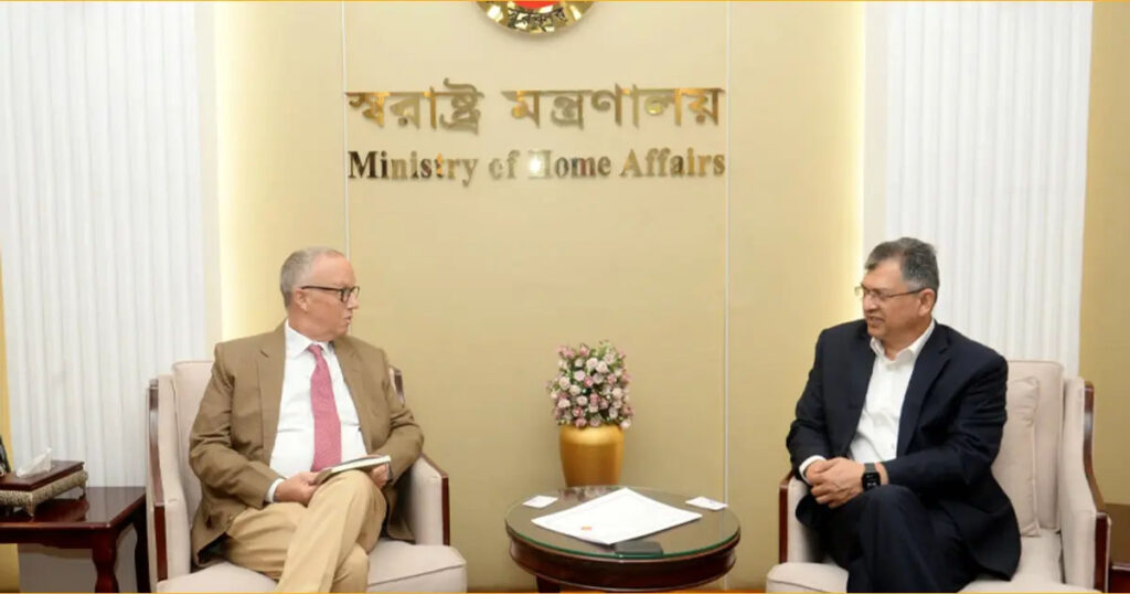 অনলাইন বুলিং-হয়রানি প্রতিরোধে আইআরআই প্রতিনিধিদলের সঙ্গে বৈঠক স্বরাষ্ট্রমন্ত্রীর