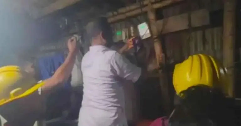 রাজধানীর রায়েরবাজারে অবৈধ অটোরিকশা গ্যারেজে ডিএমপির অভিযান