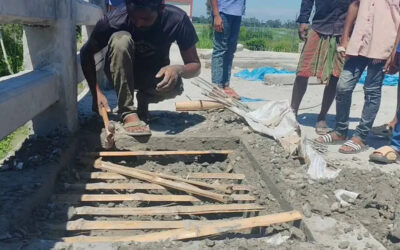 সেতুর ফুটপাত নির্মাণে রডের বদলে বাঁশ ব্যবহার, তদন্ত কমিটি গঠন