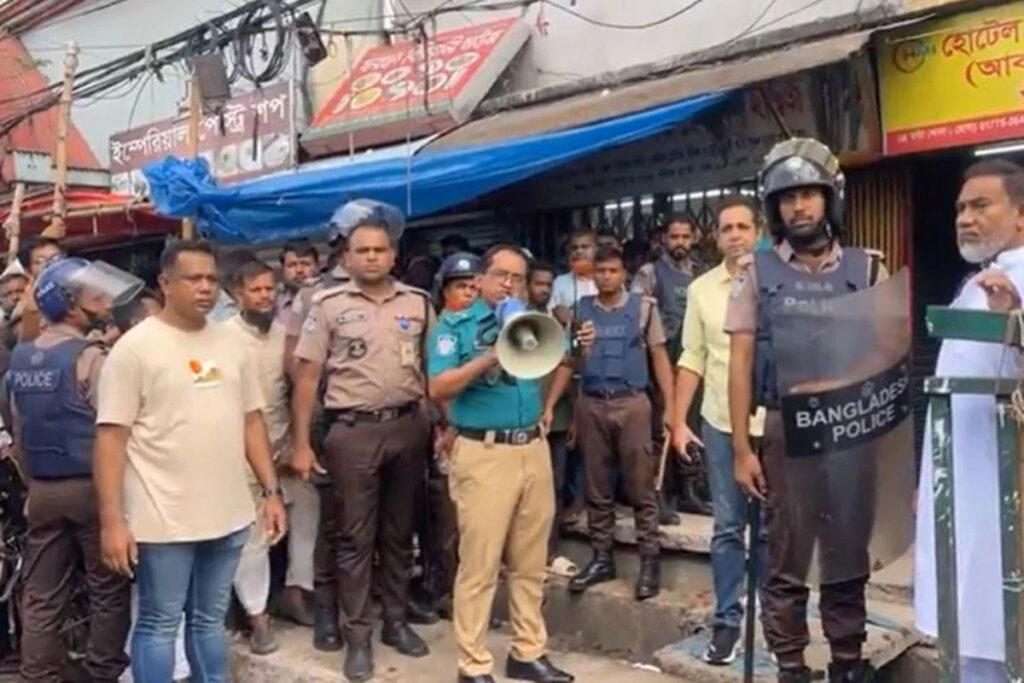 জাসদ কার্যালয়ে অভিযান চালিয়ে, নিষিদ্ধ আওয়ামী লীগের বিপুল নেতাকর্মী আটক