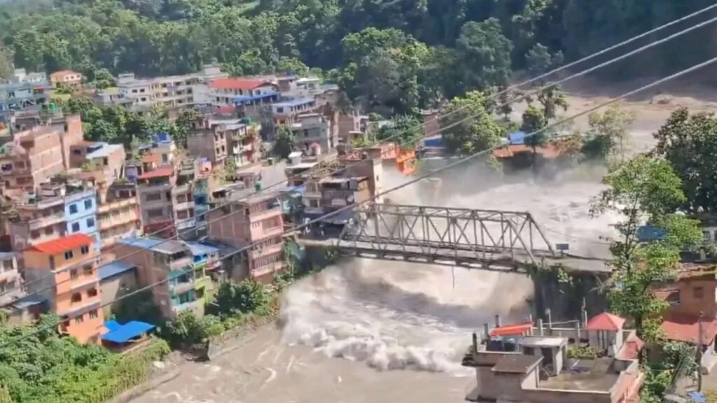 নেপালসহ চার দেশে বন্যা- ভূমিধসে কমপক্ষে শতাধিক মানুষ প্রাণ হানি