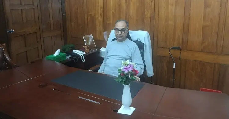 মির্জা আব্বাস প্রথমবারের মতো জাতীয় সংসদে নিজ অফিসে