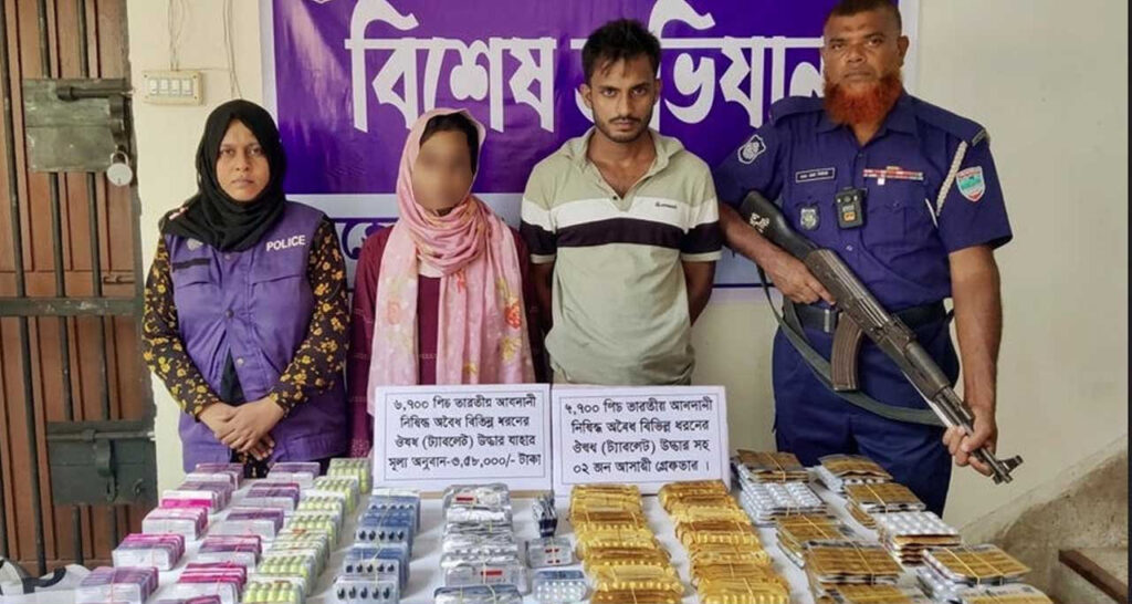 ঝিনাইদহে সাড়ে তিন লাখ টাকার অবৈধ ভারতীয় ওষুধসহ দম্পতি গ্রেপ্তার