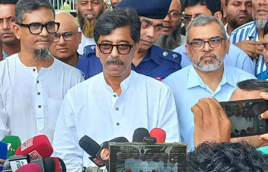 দেশে পর্যাপ্ত সার মজুত রয়েছে, কৃত্রিম সংকট তৈরি করলে ব্যবস্থা নেয়া হবে: কৃষিমন্ত্রী