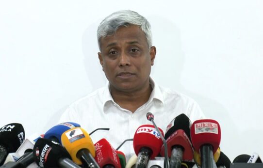 মধ্যপ্রচ্যের সংকটের কারণে তেলের দাম ও জাহাজ ভাড়া বেড়েছে: জ্বালানি প্রতিমন্ত্রী