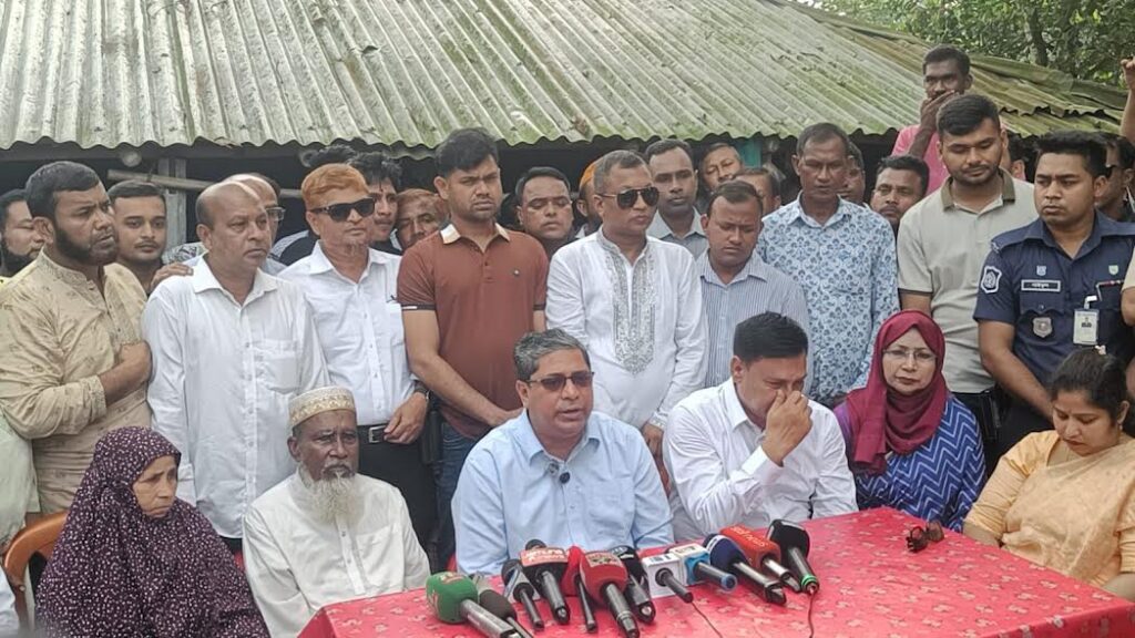 আবু সাঈদের বাড়ি নির্মাণ এবং কবরস্থানের সৌন্দর্যবর্ধনে এক কোটি টাকা দেওয়ার ঘোষণা
