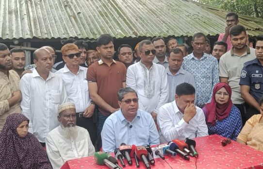 আবু সাঈদের বাড়ি নির্মাণ এবং কবরস্থানের সৌন্দর্যবর্ধনে এক কোটি টাকা দেওয়ার ঘোষণা