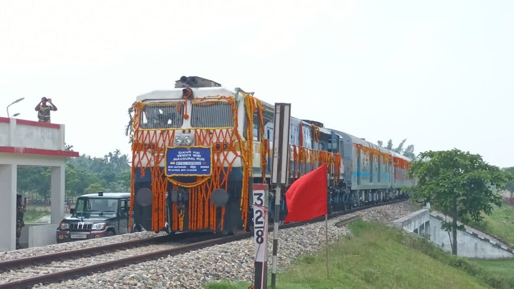 ভারত ও বাংলাদেশের মধ্যে আবারও চালু হচ্ছে খুলনা-কলকাতাগামী ট্রেন