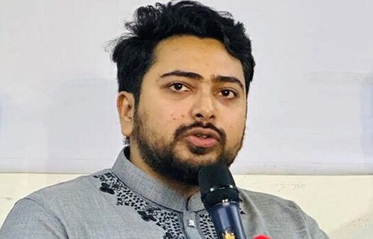 ৫ আগস্ট বিকেল থেকে বিএনপির চাঁদাবাজি ও দখলদারিত্ব শুরু হয়েছে: নাহিদ