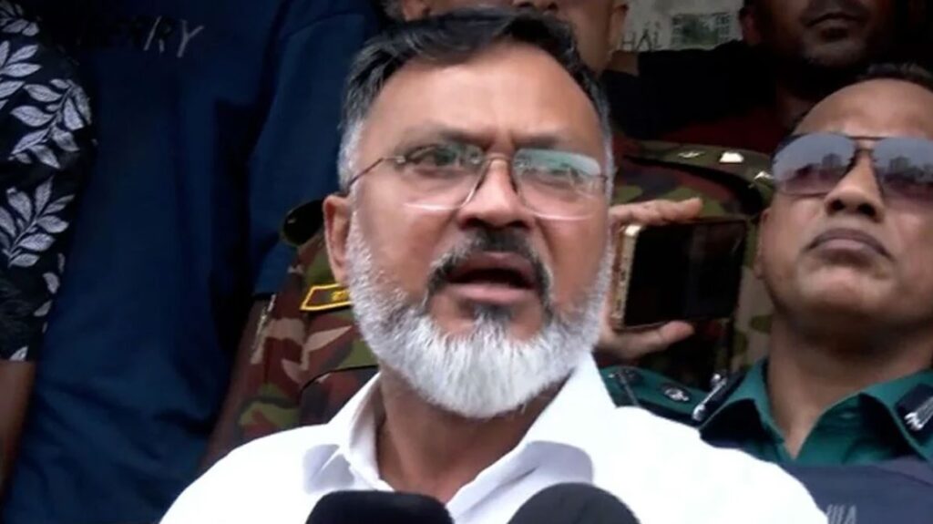 ফুটপাত উচ্ছেদ অভিযানে হামলা চালিয়েছে ফ্যাসিবাদের দোসররা: ডিএনসিসি প্রশাসক