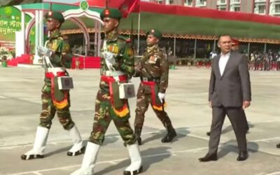 সেনাবাহিনীর সাতটি ইউনিটের কাছে জাতীয় পতাকা তুলে দিয়েছেন প্রধানমন্ত্রী
