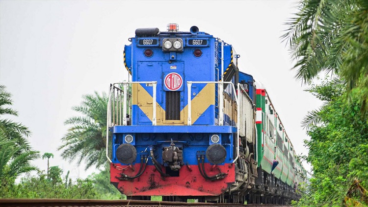 দুর্গাপূজা উপলক্ষে চলবে বিশেষ ট্রেন, সময়সূচি প্রকাশ