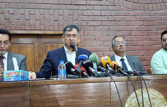 সংবিধান তফসিলে জুলাই যোদ্ধাদের দায়মুক্তি দিয়ে জুলাই সনদ বাস্তবায়ন হবে : স্বরাষ্ট্রমন্ত্রী