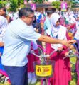জাইমা রহমানের জন্মদিন উপলক্ষে ৫৪৮ ছাত্রীর হাতে বাইসাইকেল দিলেন স্থানীয় সরকার প্রতিমন্ত্রী