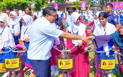 জাইমা রহমানের জন্মদিন উপলক্ষে ৫৪৮ ছাত্রীর হাতে বাইসাইকেল দিলেন স্থানীয় সরকার প্রতিমন্ত্রী