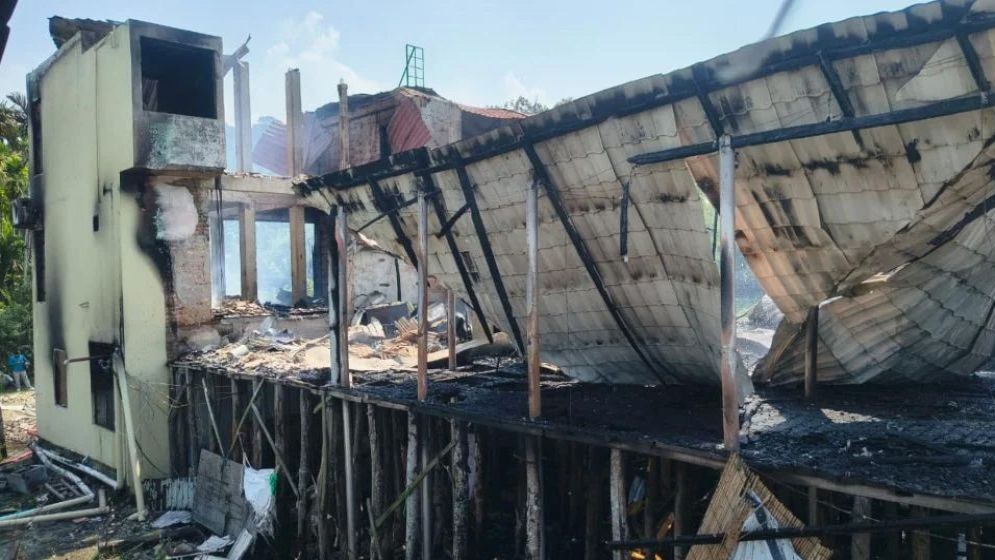 কক্সবাজার রিসোর্টে অগ্নিকাণ্ডে নিহত ১০ জনের মরদেহ স্বজনদের কাছে হস্তান্তর