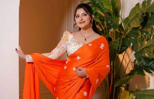 পরী মণির জন্মদিনে চট্টগ্রাম থেকে বিমানে এলো শিউলি ফুল
