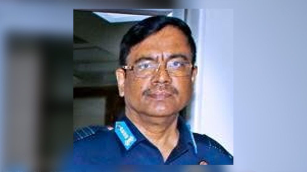দুর্নীতির মামলায় বিমানবাহিনীর সাবেক প্রধানকে গ্রেফতার করে দুবাই পুলিশ