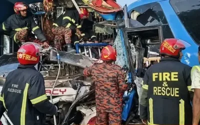 ঢাকা-মাওয়া এক্সপ্রেসওয়েতে বাস খাদে পড়ে নিহত ৩, আহত ১৬
