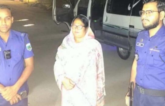 ভারতে যাওয়ার সময় যুব মহিলা লীগের নেত্রীকে আটক করেছে বিজিবি
