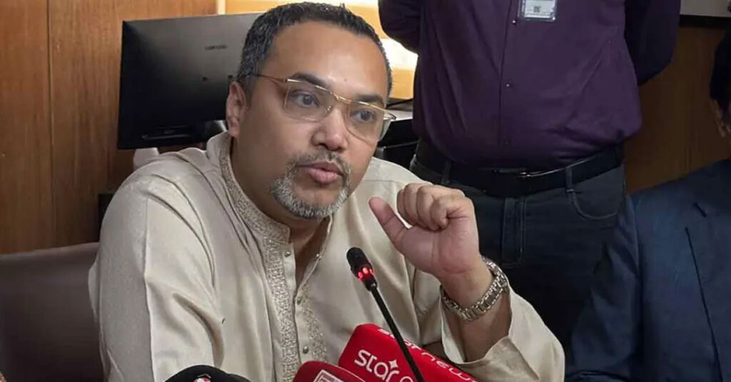 ট্রাম্পের সঙ্গে প্রধানমন্ত্রীর ছবি ইস্যুতে অপপ্রচারের জবাব দিলেন মাহদী আমিন