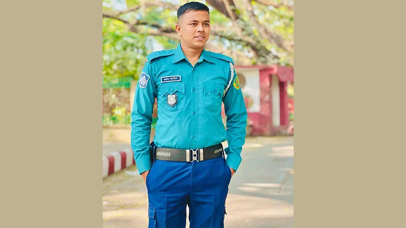 চট্টগ্রাম ছিনতাইকারী ধরতে গিয়ে বাসের ধাক্কায় প্রাণ গেলো পুলিশ সদস্যের