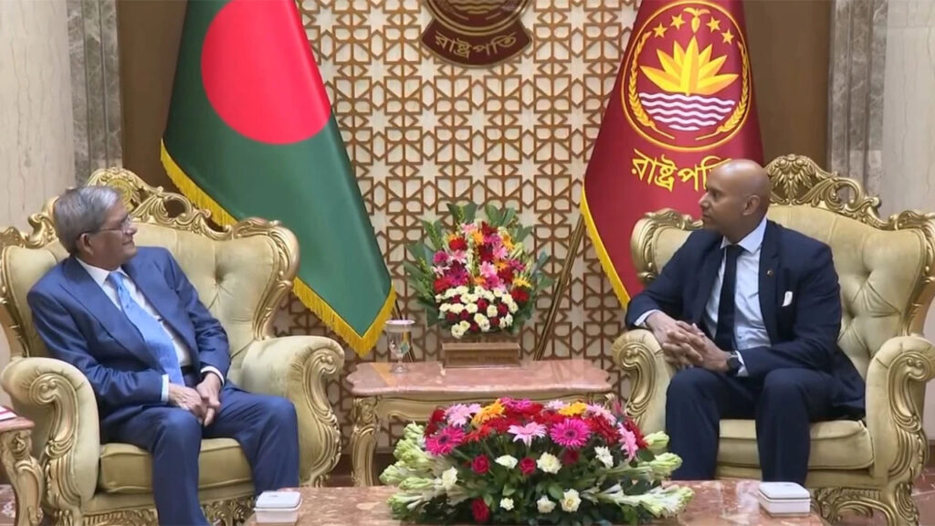 বাংলাদেশে কানাডার বিনিয়োগ আরও বাড়ানোর আহ্বান রাষ্ট্রপতির