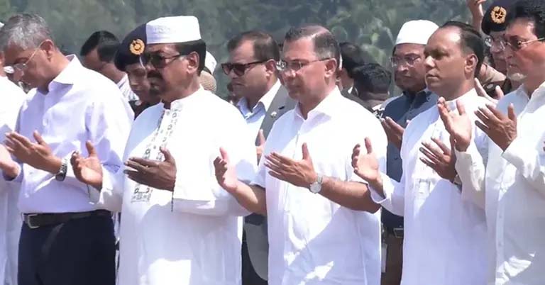 সাবেক সংসদ সদস্য সালাহউদ্দিন আহমেদের জানাজায় অংশ নিয়েছেন প্রধানমন্ত্রী