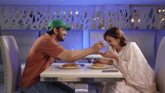 ‘আবারও বিয়ে করে ফেললেন অভিনেত্রী চমক’