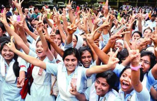 এইচএসসি ও সমমানের পরীক্ষার ফল প্রকাশ, পাসের হার ৫২.১২ শতাংশ