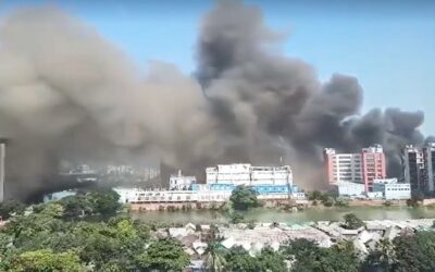 টঙ্গীর চেরাগআলীতে ওষুধ কারখানায় আগুন; নিয়ন্ত্রণে কাজ করছে ফায়ার সার্ভিস